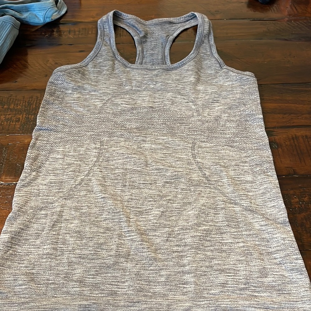 Lululemon Swiftly Tech Racerback Tank Top 2.0 in grey size 6